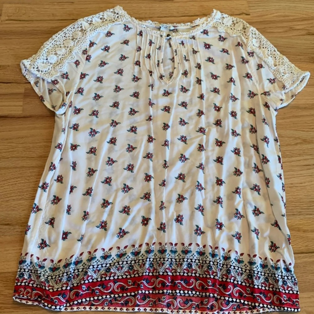 Short sleeve top